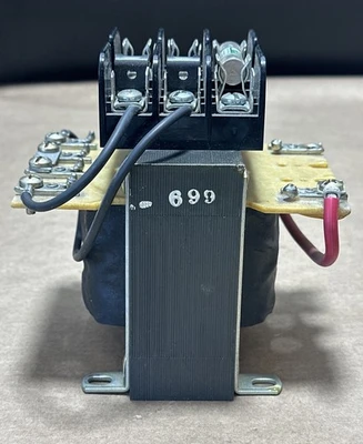 NEW SQUARE D 9070 KF300D1