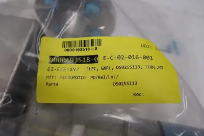 EMERSON DS025S113 / DS025S113 MICRO MOTION FLOW SENSOR NEW STOCK G236A