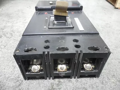 Westinghouse LAP3400PF Tri-Pac Circuit Breaker 400A Frame 400A Trip Used