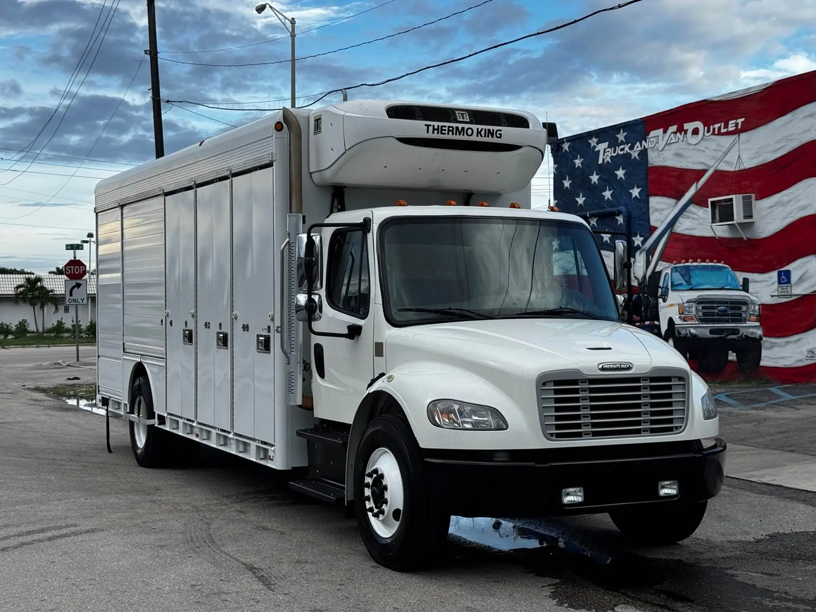 Used 2019 FREIGHTLINER M2 106 Tractors & Trailers Florida US | Truck and Van Outlet #1506258