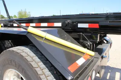New | in-Stock 2027 PETERBILT 548 Rolloff Trucks Texas US | Roll Off Truck World #1492014