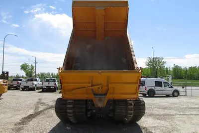 Used 2002 HICO HT10 WT Crawler Carriers & Dumpers Manitoba CA | Conquest Truck & Auto Sales #1421352