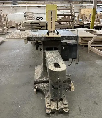 PORTER 200 BELT-DRIVEN SINGLE-SPINDLE SHAPER