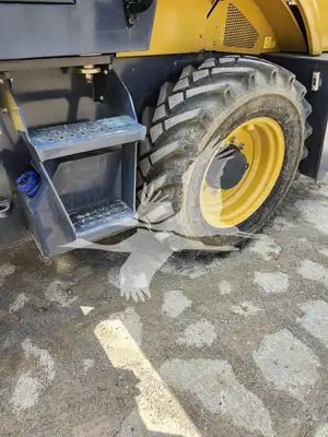 USED 2021 XCMG CV83PDU