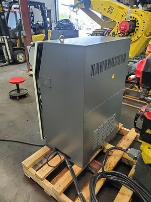 USED 2010 FANUC M-20IA