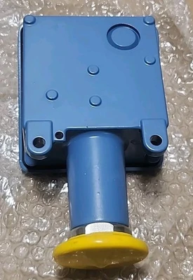 NEW United Electric Controls H117-566