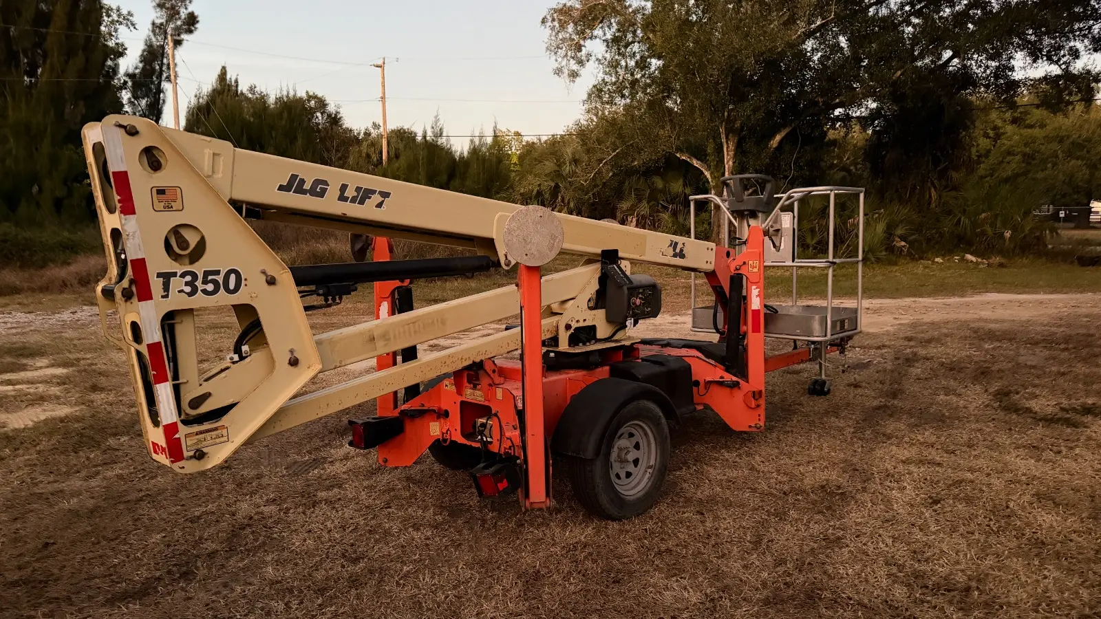 USED 2016 JLG T350