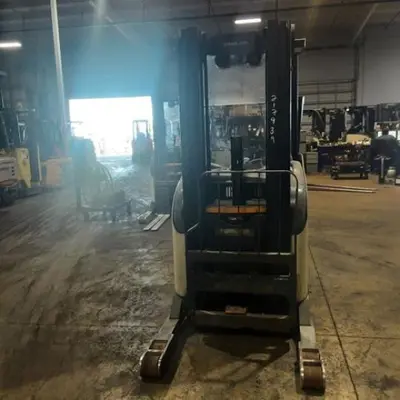 USED 2016 CROWN RR5725-45