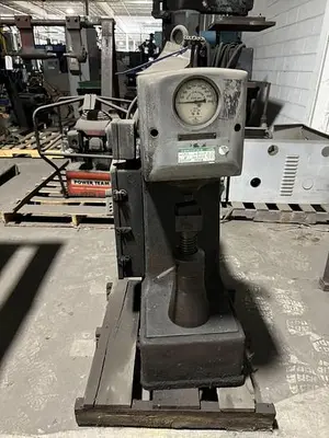 USED BRINNEL DETROIT  PH- 1 TEST MACHINE