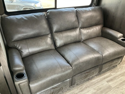 USED 2022 TRANSCEND 245RL
