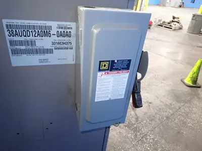 USED CARRIER CORPORATION 38AUQD12A0M6A0A0A0