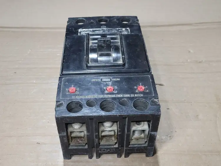 Used WESTINGHOUSE LB3400F Switchgears British Columbia CA | Lenmark #409210