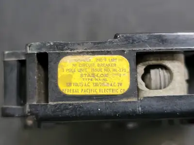 Used FEDERAL PACIFIC NA130 Switchgears British Columbia CA | Lenmark #241235