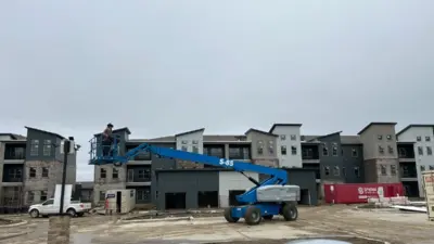 USED 2014 Genie S-85