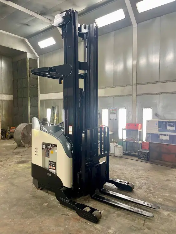 Used 2010 CROWN RR5725-35 Reach Trucks Texas US | TB Forklifts #1274956