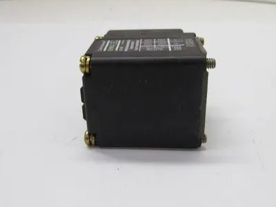 CH Cutler Hammer E51DF33 Series B4 Photo Electric Sensor Head Eaton
