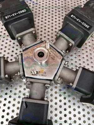 USED 5 ITT ADVANTAGE 5 WAY STAINLESS STEEL DIAPHRAGM VALVES W/ VALVE POSITIONER