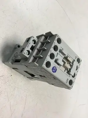 USED ALLEN BRADLEY 100-C09Z.10 SER A