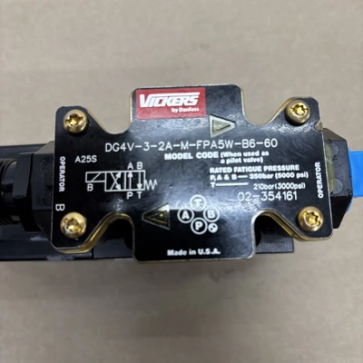 NEW Vickers Vickers DG4V-3-M-FPA5W-B6-60NEW