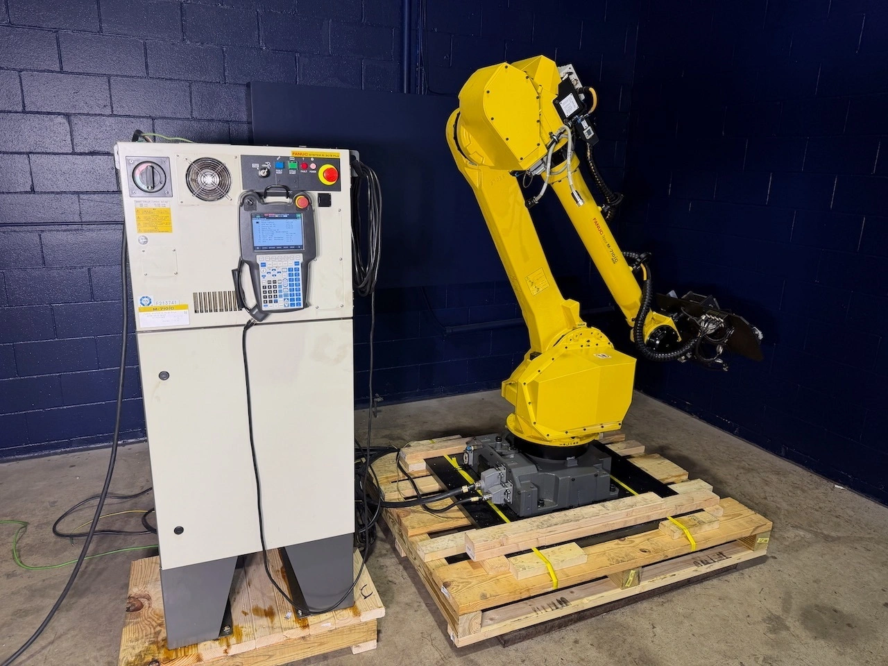 Used 2017 FANUC M710iC/45M Robots Michigan US | K.B. Industries LLC #1407978
