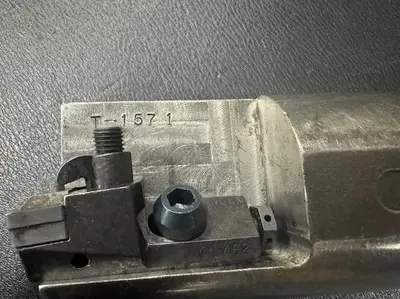 USED KENNAMETAL T-1571 2.375" DIAMETER BORING BAR