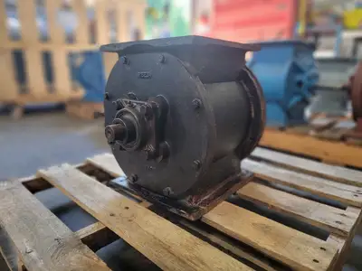 Rotary Airlock Valve Feeder, Cast Iron, Square Inlet, Chain Drive - Serial 11852