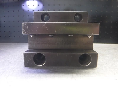 Duplomatic 1" Rectangular Transverse W/External Coolant 7.077.306 (LOC1138C)