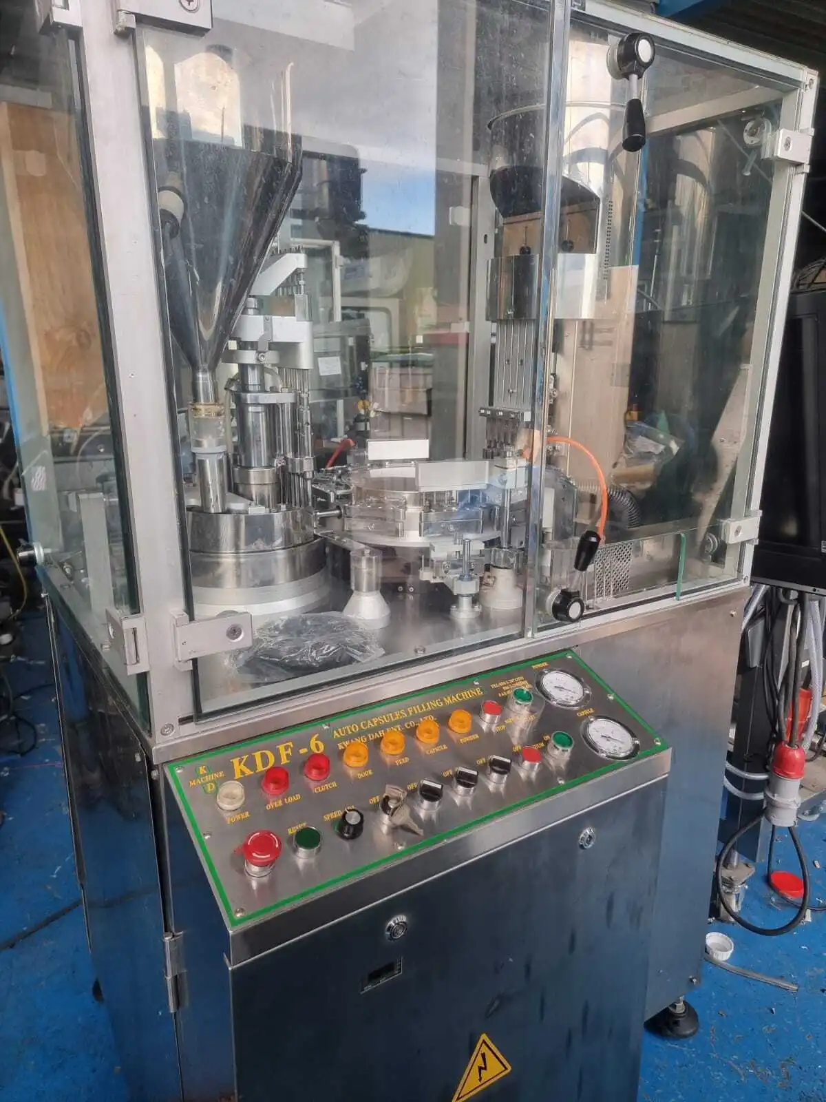 Used 2004 KWANG DAH KDF-6 Powder Fillers CZ | Perry Equipment #1508405