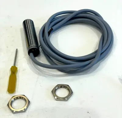 NEW TURCK BC5-M18-AP4X PROXIMITY SENSOR 2504001 BC5M18AP4X