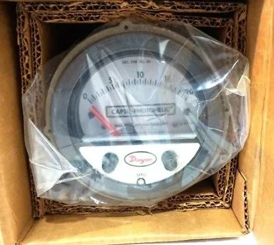 NEW DWYER 43220SSS PRESSURE SWITCH SERIES 43000