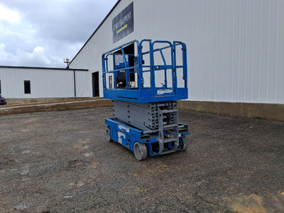 USED 2017 Genie GS-3246