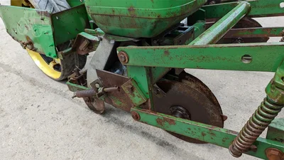 USED JOHN DEERE 80