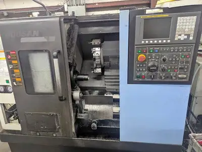 2011 DOOSAN LYNX 220 CNC Lathes | Toolquip, Inc. (2)