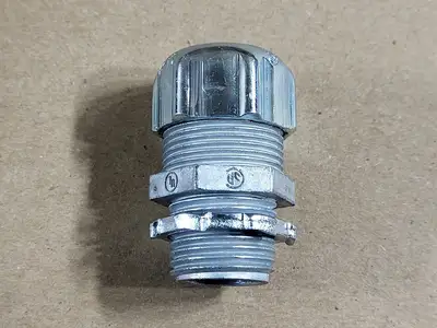 NEW THOMAS & BETTS 2523