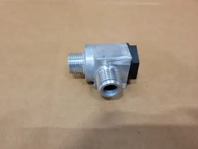 NEW CATERPILLAR 1353996
