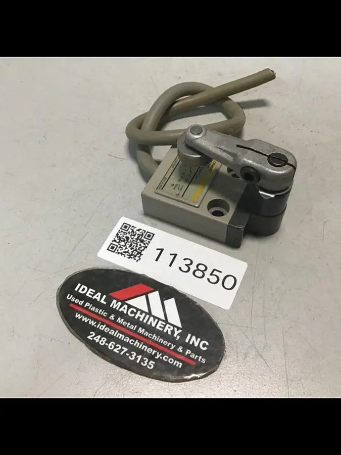 USED OMRON D4C-9033