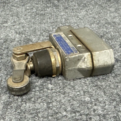 Used Micro-Switch DTE6-2RN Relays & Switches California US | Davliegogo LLC #1708235