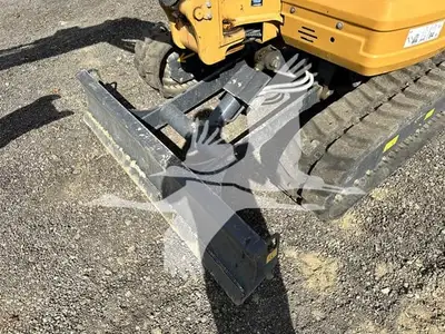 USED 2022 XCMG XE35U