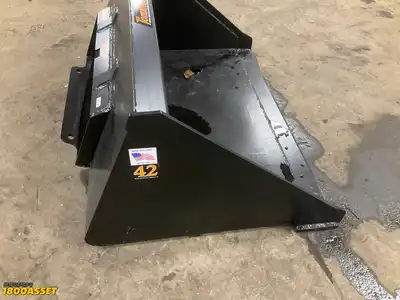 New Tomahawk 42" Bucket for Mini Skid Steer