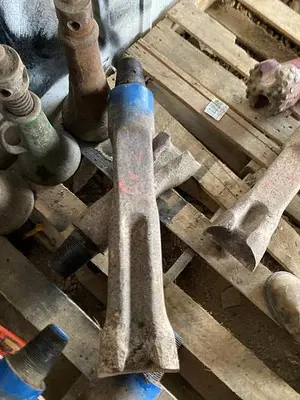 Used AFTERMARKET 6" X 24" CABLE TOOL DRILLING CHISEL BIT Drills Pennsylvania US | East West Machinery & Drilling #1417214