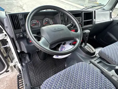 Used 2023 ISUZU NPR HD Box trucks Florida US | Truck and Van Outlet #1509234