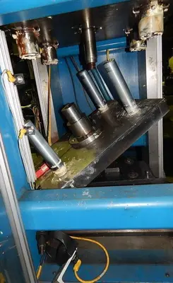 16 Ton FARGER & JOOSTEN MULTIPOWER Air/Oil Press
