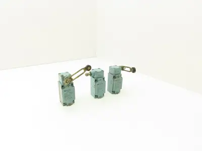 Telemecanique XCK-J Limit Switch Roller Arm ZCK-E05 Operator Head Mixed Lot of 3
