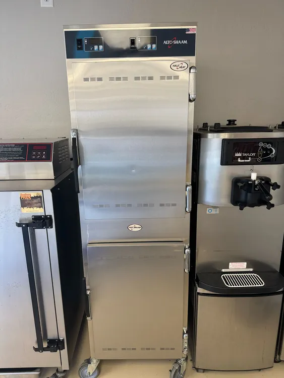 Used Alto Shaam Used 2016 Alto-Shaam 1000-UP Mobile 16 Pan Dutch Door Heated Holding Cabinet - 120V Hot Food Warming, Holding, & Transport Cabinets Illinois US | Falcon Restaurant Supply #1375775