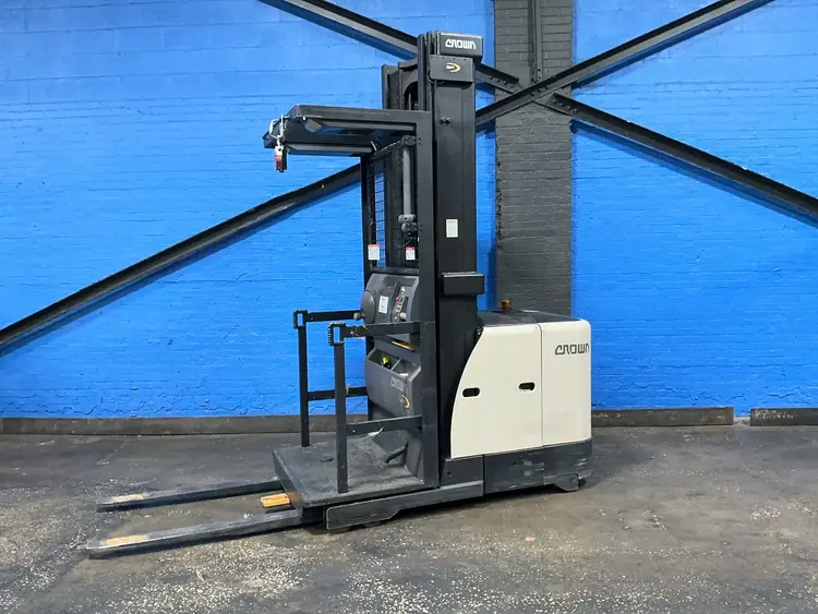 Used CROWN SP352030 Electric Lifters Ohio US | HGR 24 #1446255
