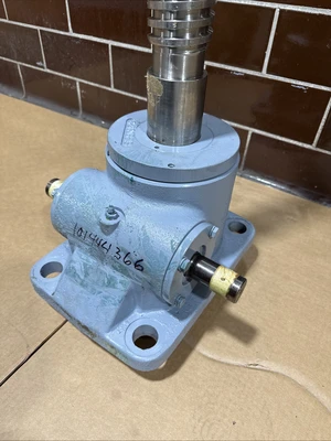 NEW Duff-Norton UM9026
