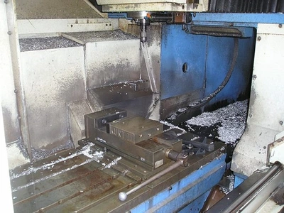 USED 1989 MAZAK AVJ-25/405