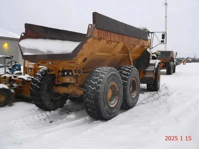 Used 2010 DEERE 250D II Articulated Dump Trucks New York US | Beck Equipment #1509274