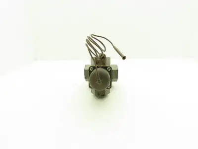 Johnson Controls V48AE-2 Water Thermal Expansion Valve 1-1/4" NPT 150PSI 165#