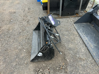 Used GIYI 3T HYDRAULIC TILT BUCKET MINI EXCAVATOR ATTACHMENT Multipurpose Buckets Michigan US | Miedema Asset Management Group #1579266